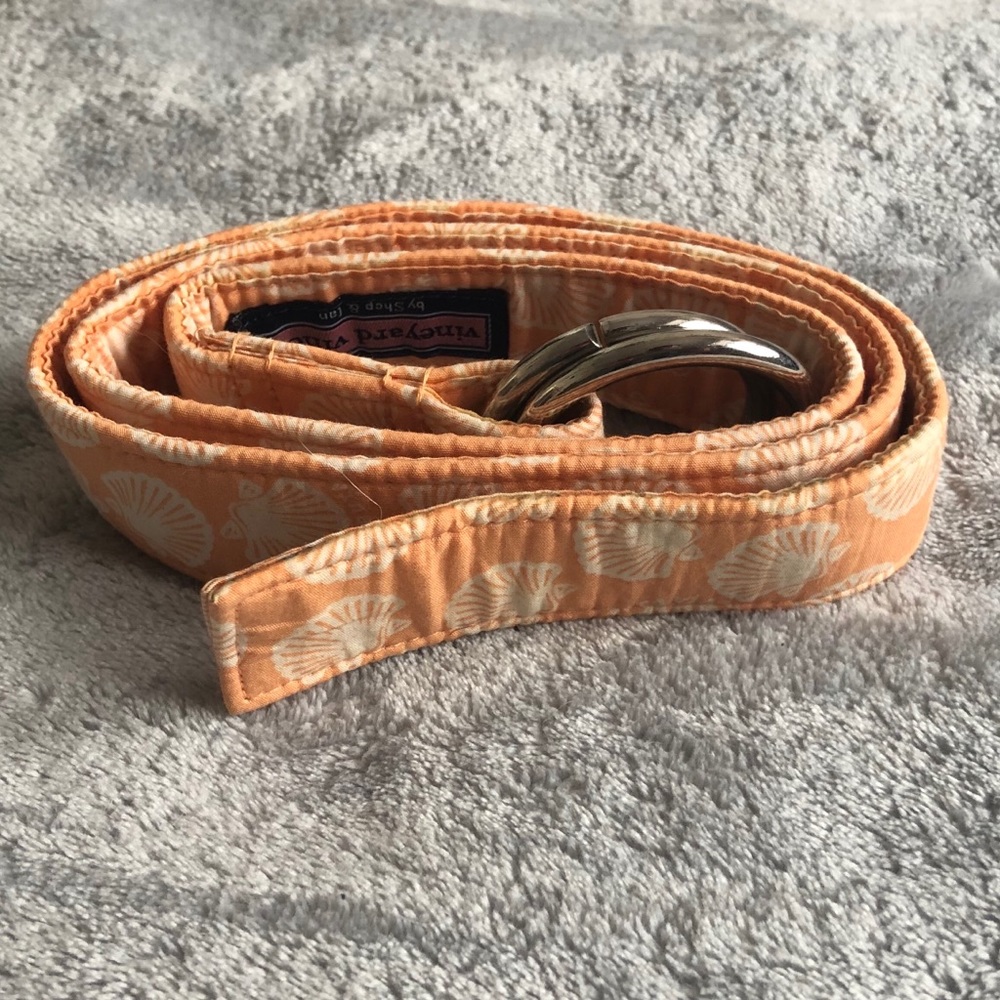 Vineyard Vines Fabric belt with shell print sz XS